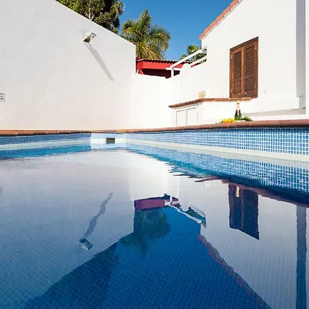 Luxury Modern 6br With Private Pool Villa *