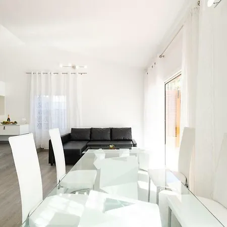 Luxury Modern 6br With Private Pool *